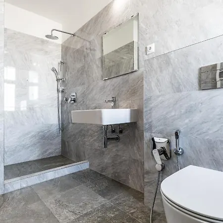 U Schodu Apartment *